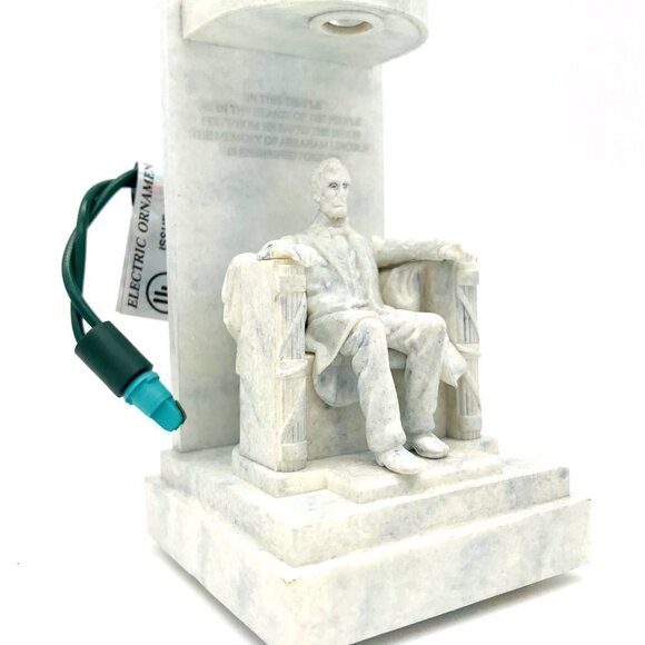 NWT - Hallmark Keepsake Ornament 1997 The Lincoln Memorial Light & Music - Picture 2 of 2